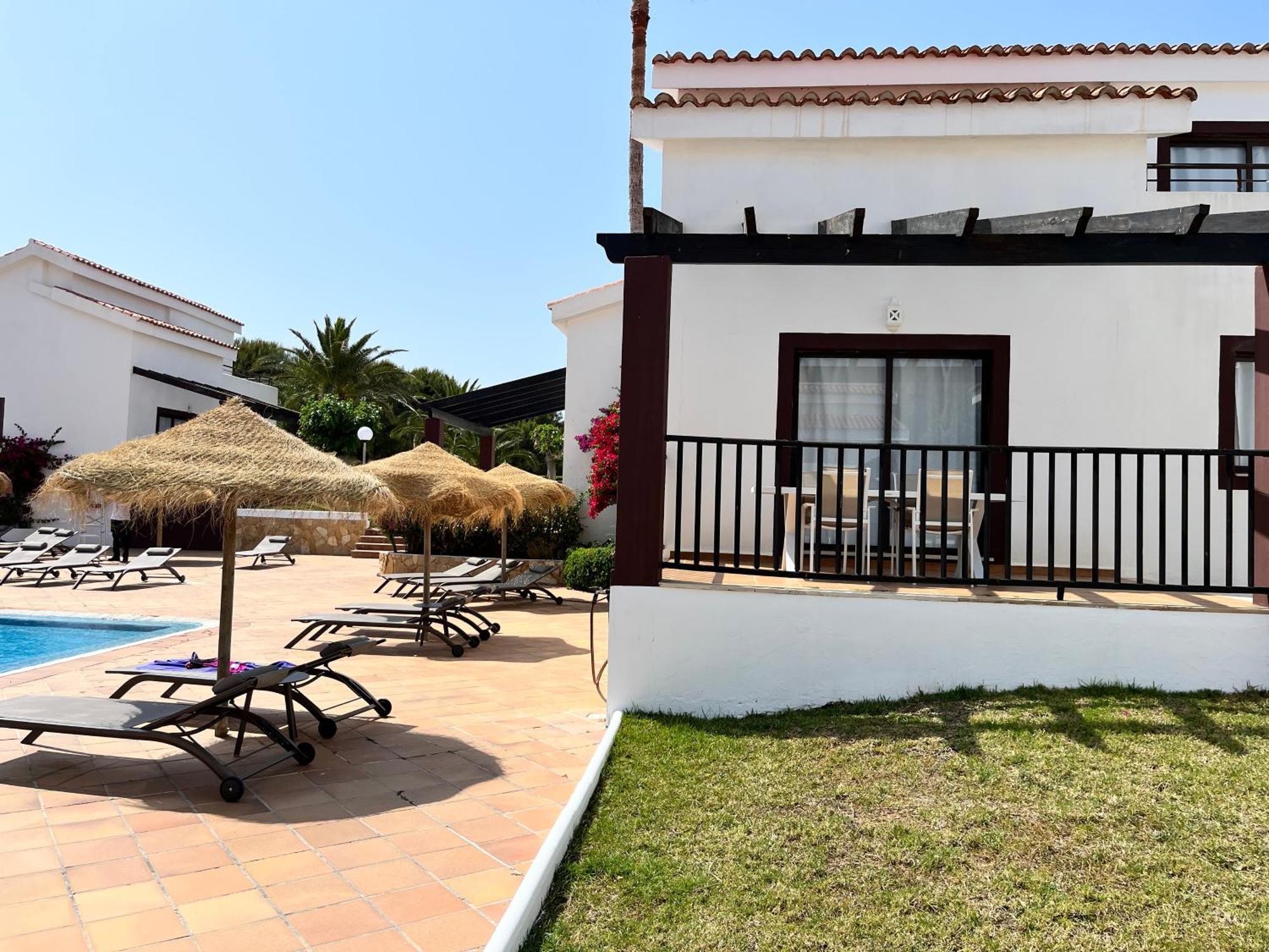 Nuramar Aparthotel Cala'N Bosch  Exterior foto