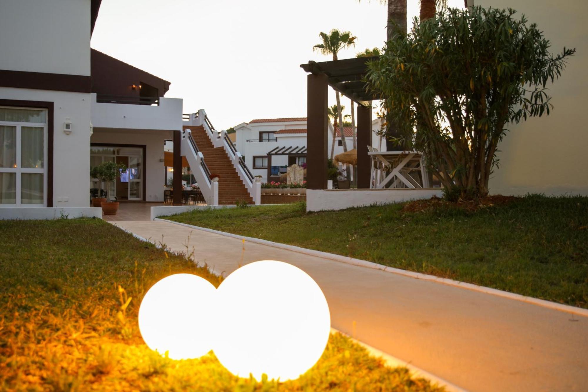 Nuramar Aparthotel Cala'N Bosch  Exterior foto