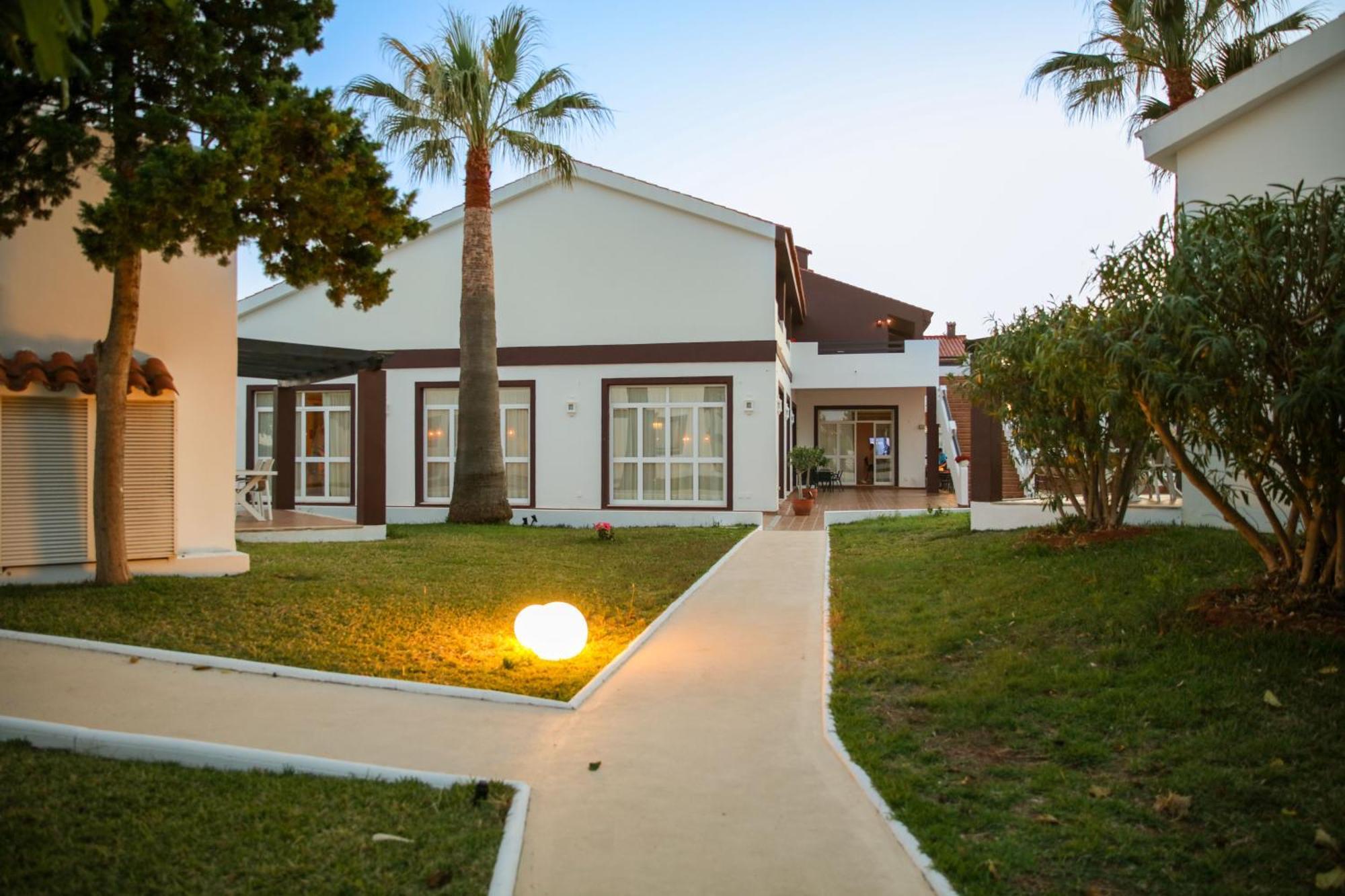 Nuramar Aparthotel Cala'N Bosch  Exterior foto